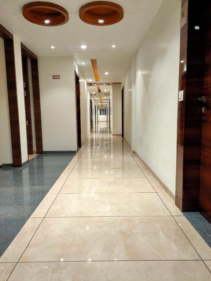 Hotel Viram Pārdi Екстериор снимка